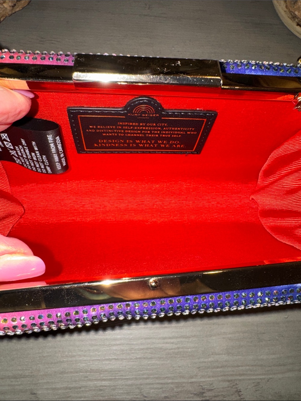 Kurt Geiger Rainbow Ombre Crystal Minaudière with Gold Chain - Picture 4 of 4
